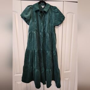 Crown & Ivy Emerald Green Midi Dress